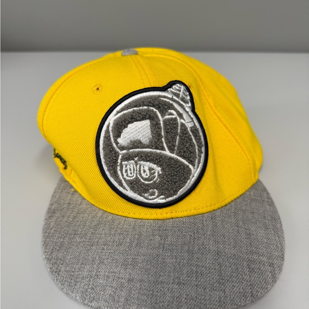 Trukfit Yellow and Gray Snapback Hat with Graphic Emblem